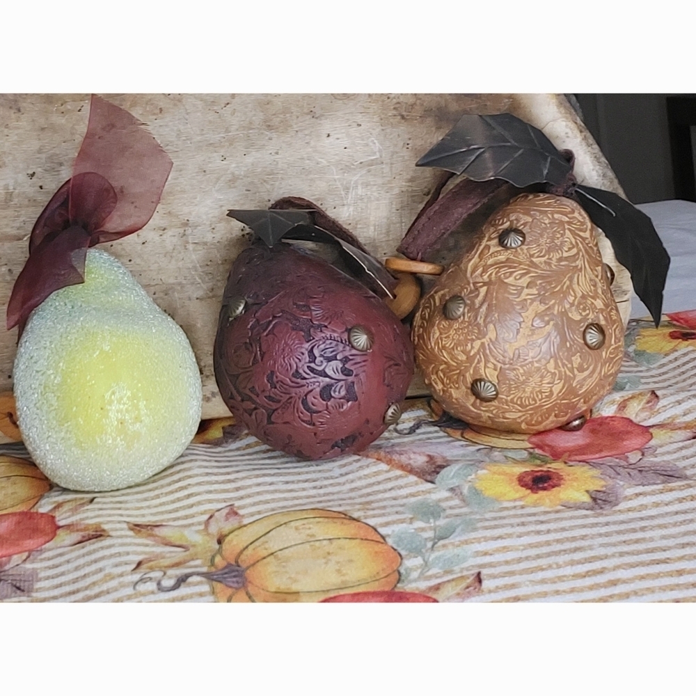 Artistic Pear Trio with Leaf Details